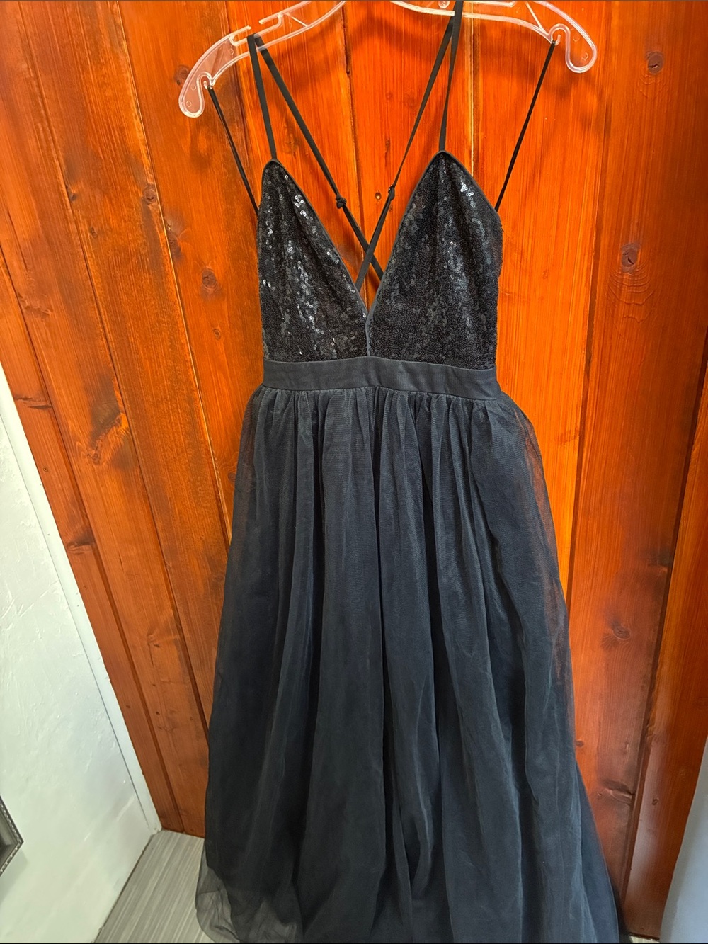 Black Sequin Bodice Tulle Prom Gown/Dress with Crisscross Straps Maniju